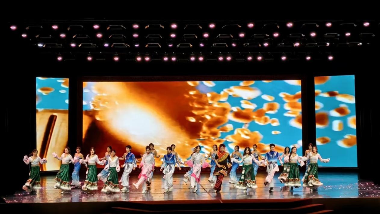 68df0d16715fe.jpg 3.jpg